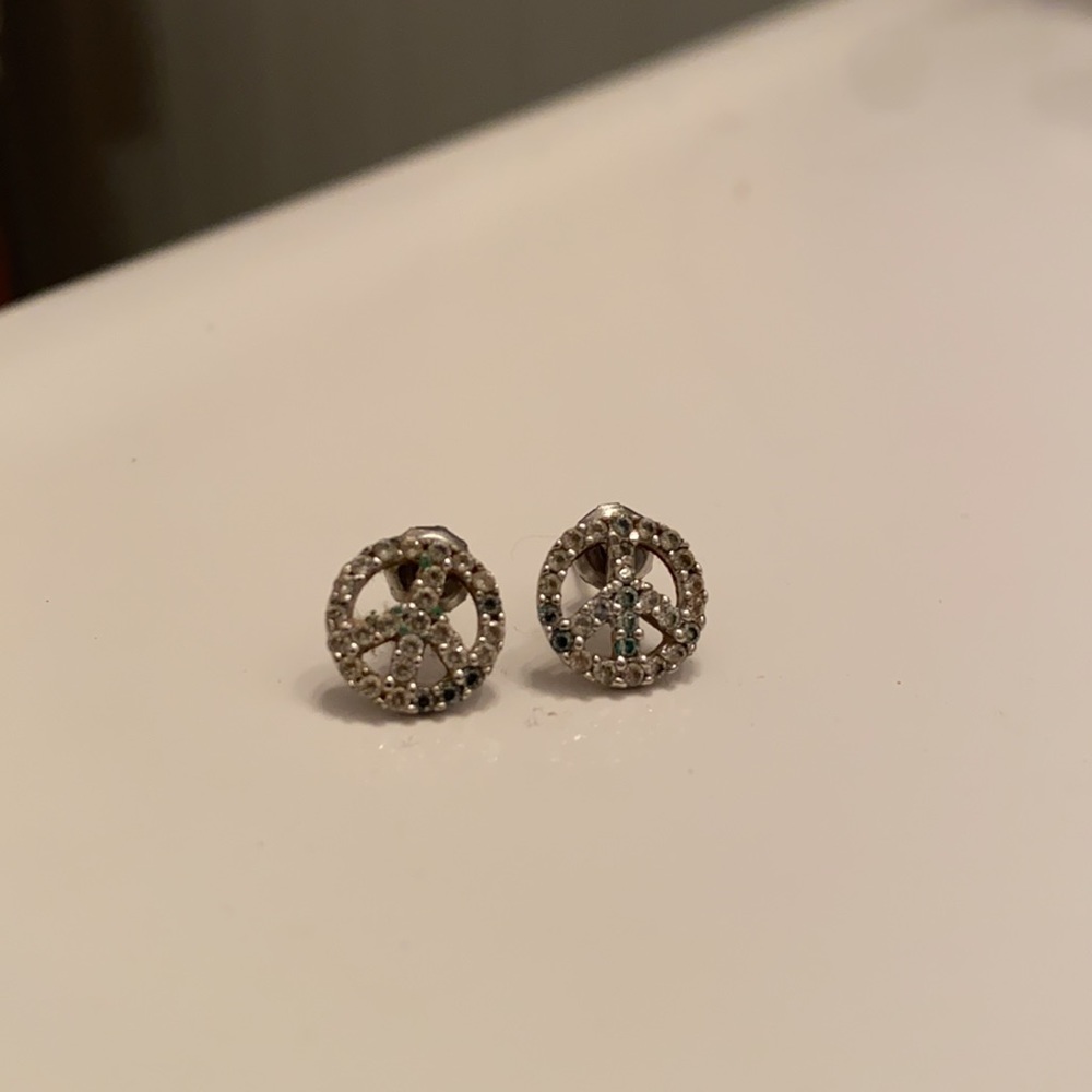 {.30 Diamond} Peace Sign Earrings 14kt White Gold - Picture 4 of 7